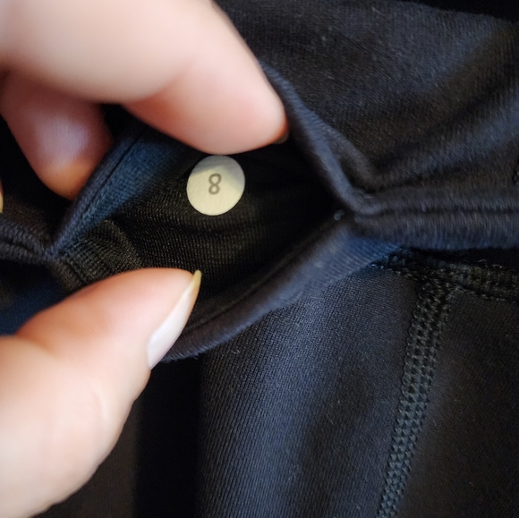 Lululemon t-shirt sz 10 & sz 8 crop leggings bundle - Picture 4 of 9